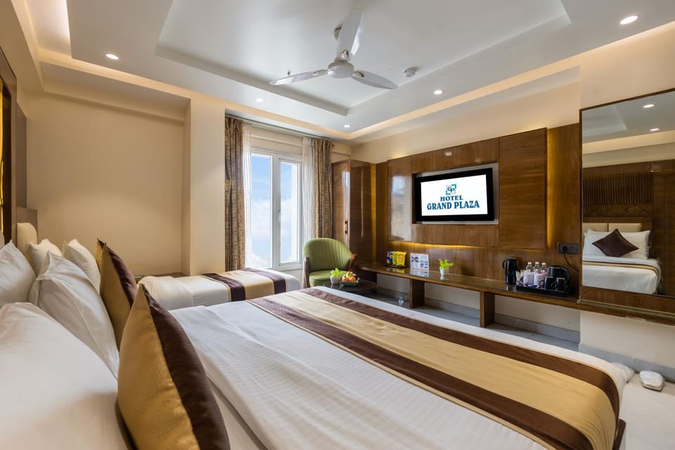 Bed, TV and multimedia, Photo of the whole room, Seating area, Bedroom, air conditioner