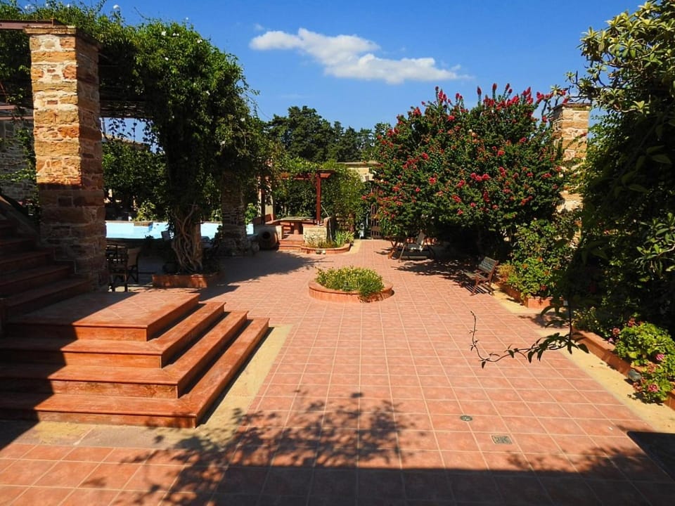 Property building, Garden