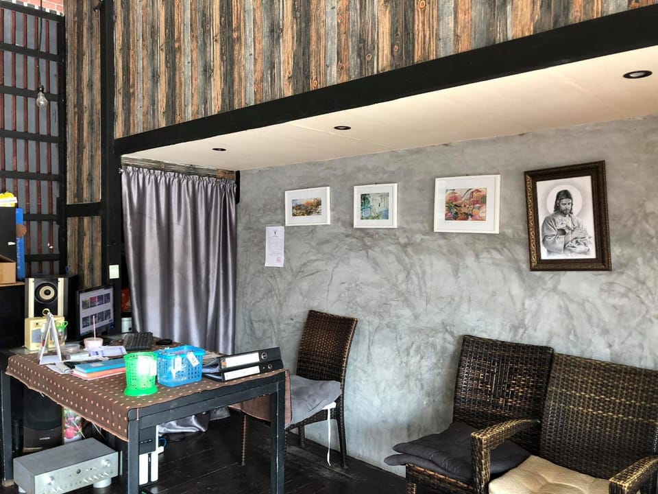 Lobby or reception, Other