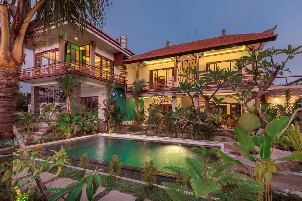 Property building, Garden, Garden, Balcony/Terrace, Garden view, Garden view, Pool view, Pool view