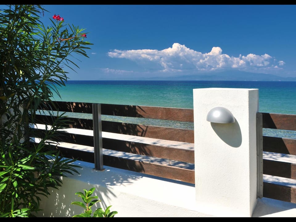 Balconies on Sea - The Garden Apt House in Thasos