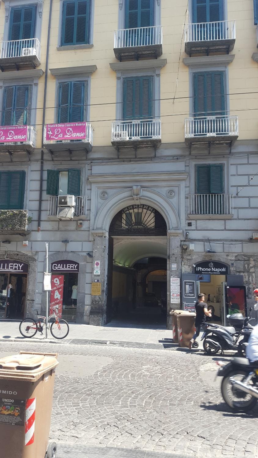 Facade/entrance