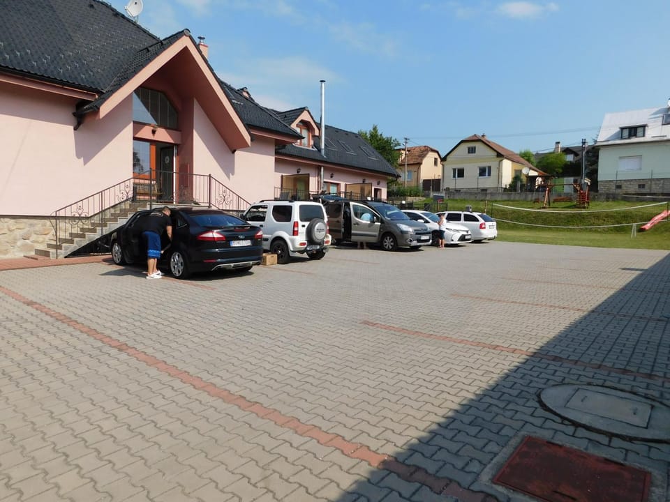 Inner courtyard view, Parking