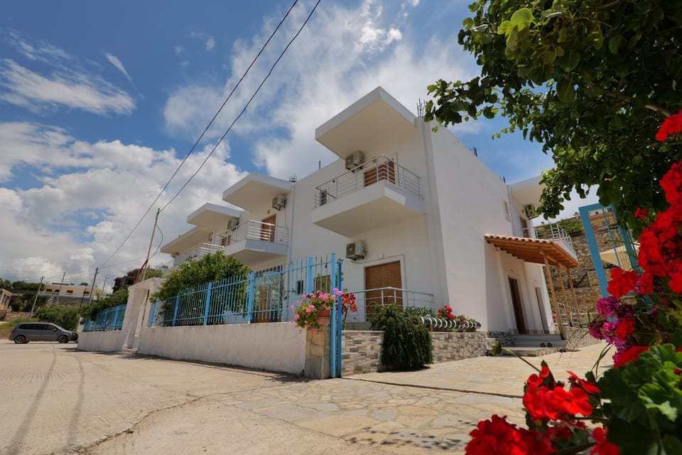 Property building, Neighbourhood, Street view