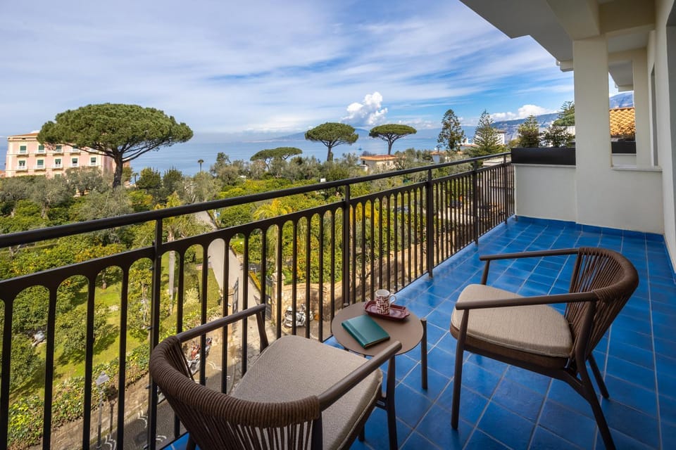 Natural landscape, Balcony/Terrace, Sea view