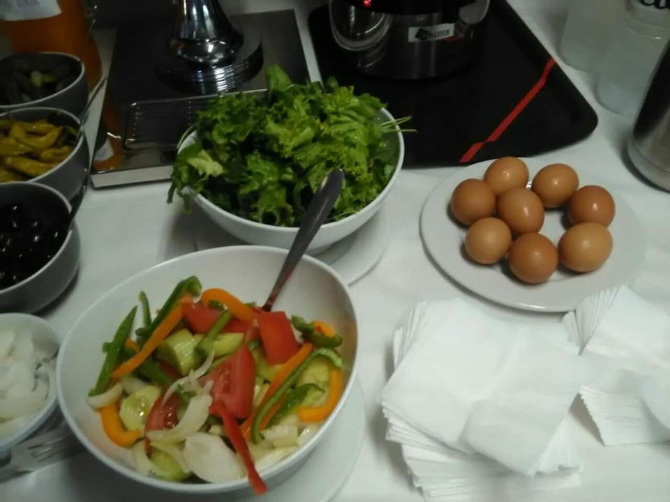 Food and drinks, Food