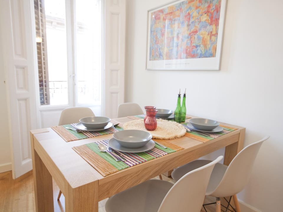 Living room, Dining area