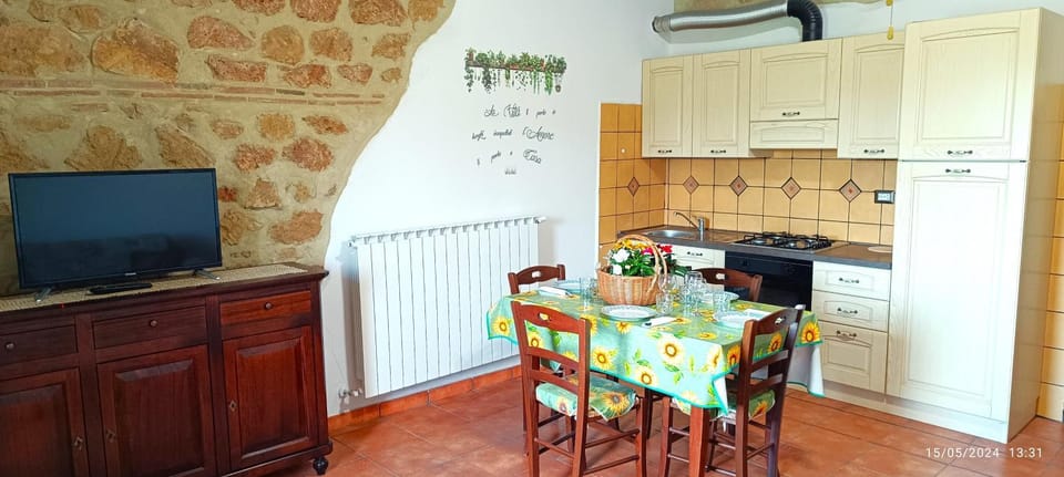 Kitchen or kitchenette, Lounge or bar, Seating area, Dining area, kitchen