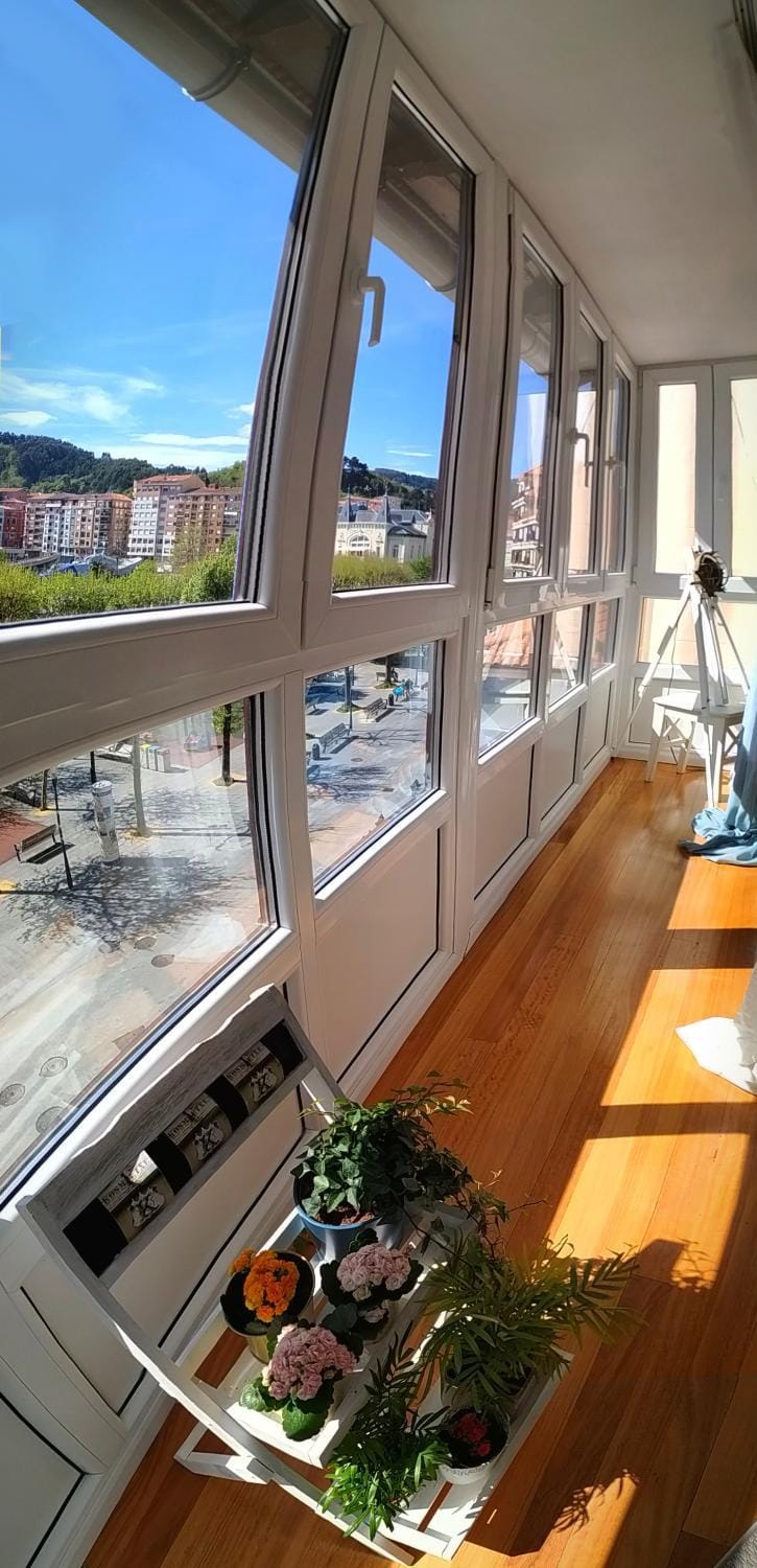 Spring, Day, Living room, City view, Garden view, Landmark view, Mountain view, Street view