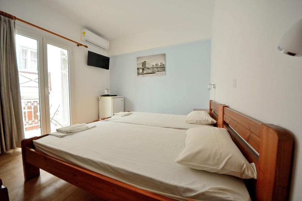 Lampis Studios Hotel in Samos, Greece