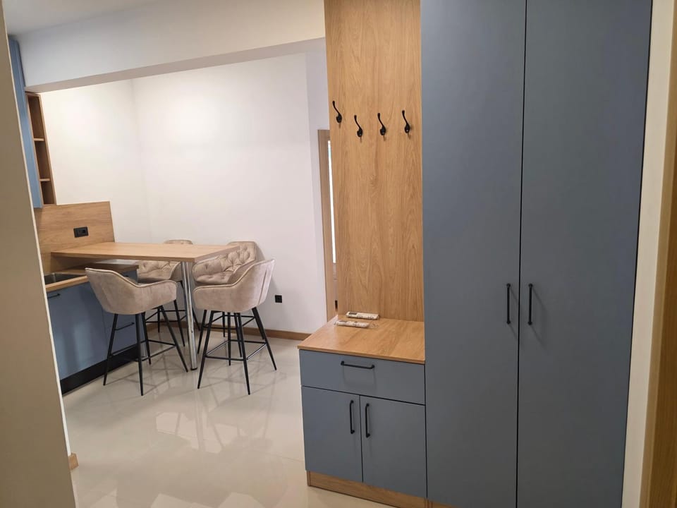 Dining area, wardrobe