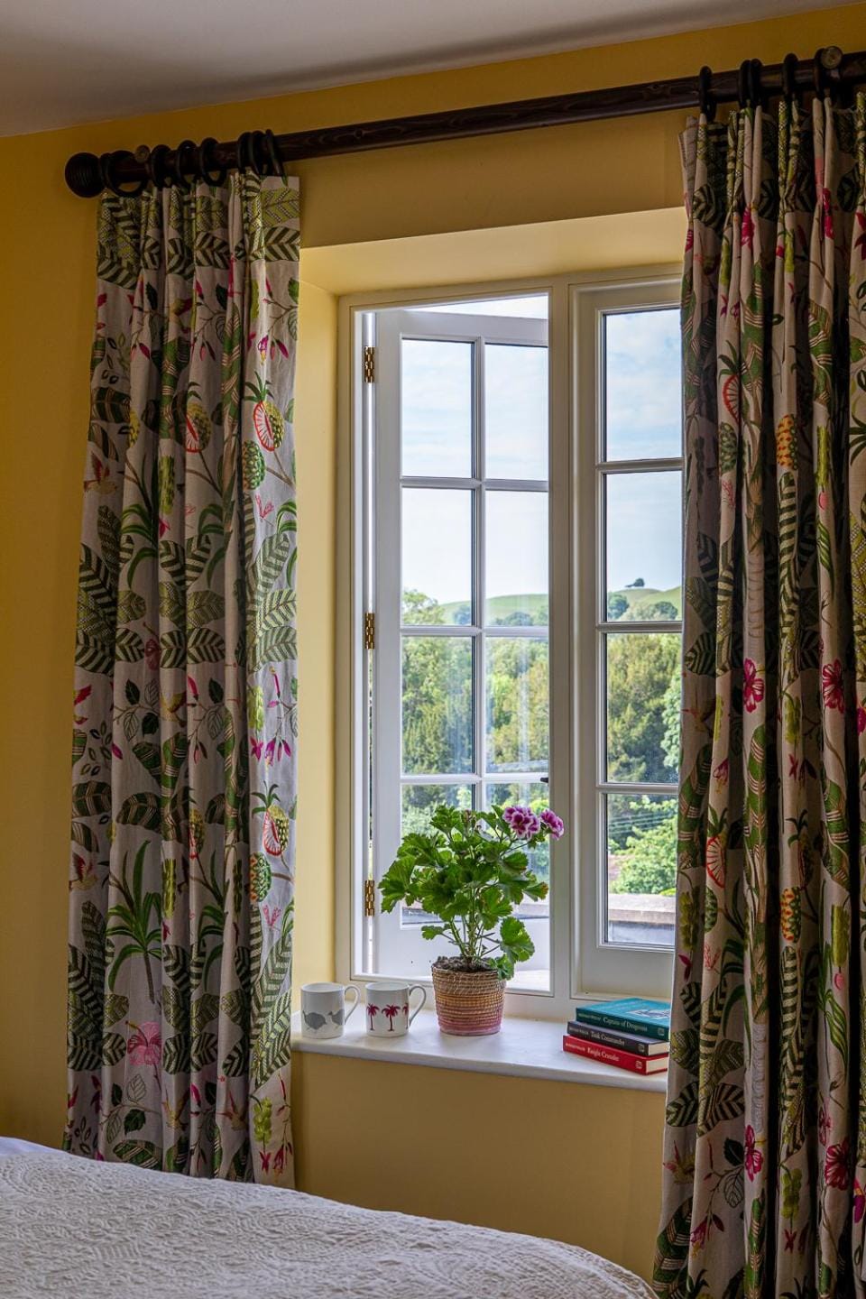 Bedroom, Garden view