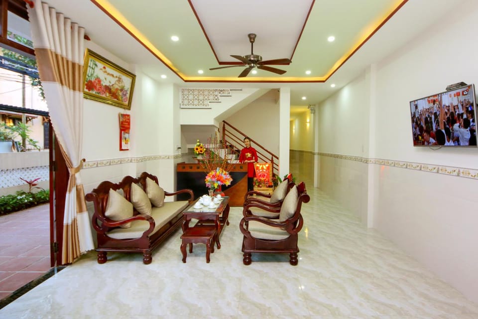 Property building, Staff, Lobby or reception