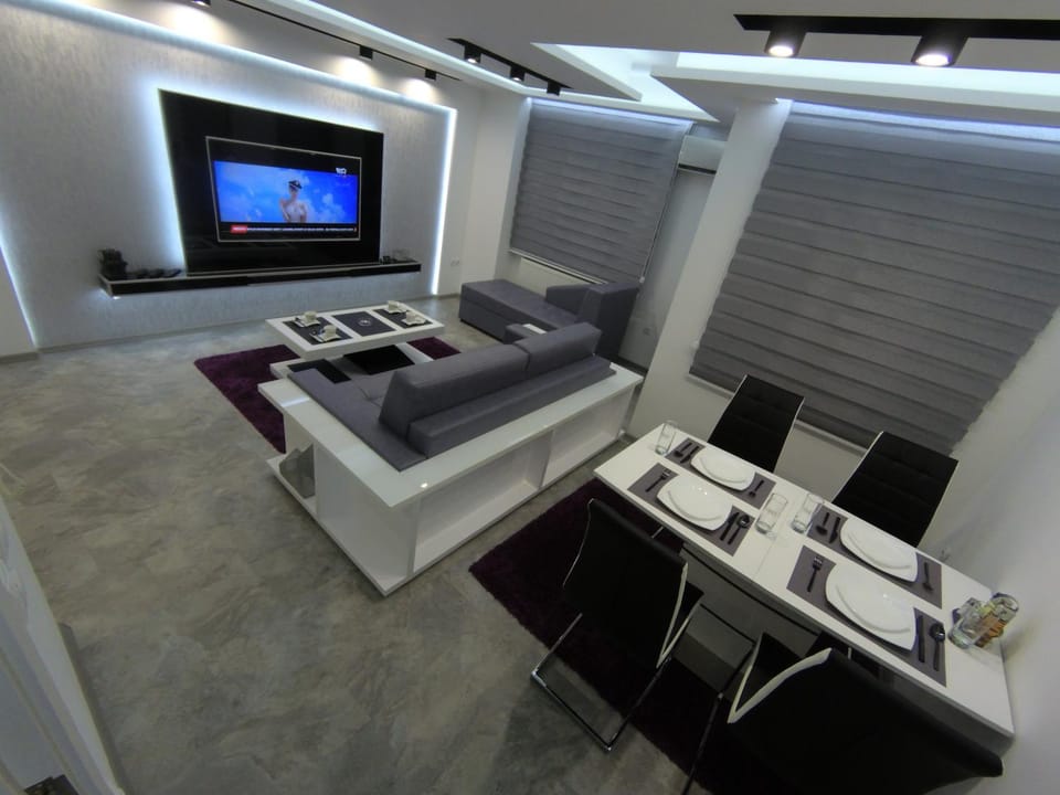 Living room, Seating area, Dining area