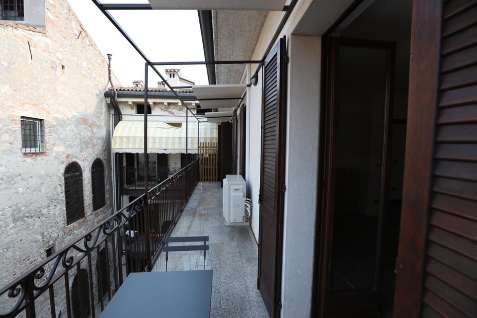 Property building, Balcony/Terrace