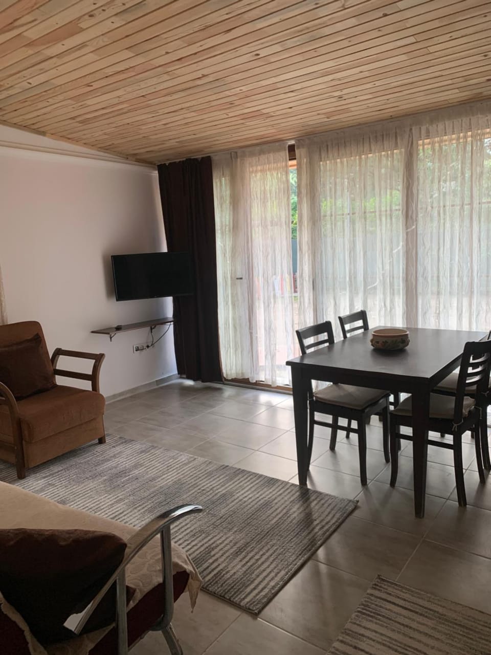 Communal lounge/ TV room, Seating area, Dining area