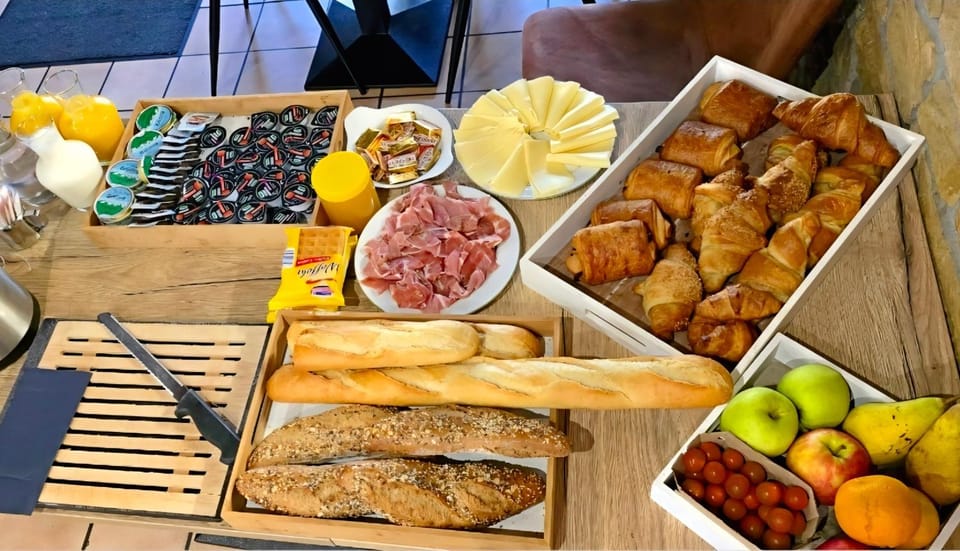 Breakfast, Continental breakfast