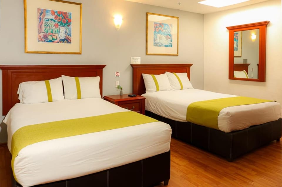 Suites Bajío Bed and Breakfast in Leon