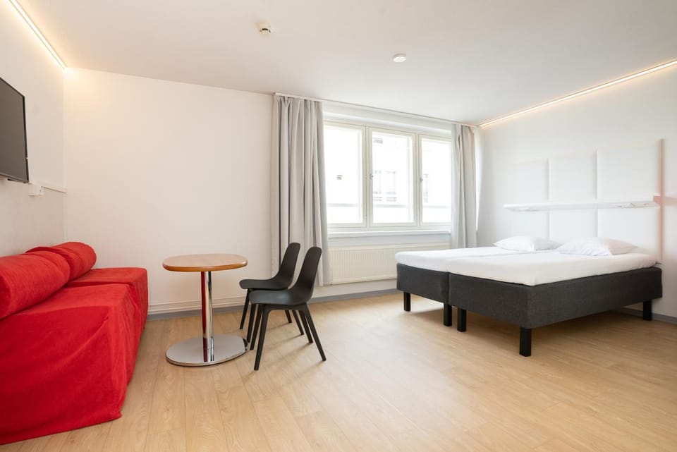 Bed, Living room, Bedroom