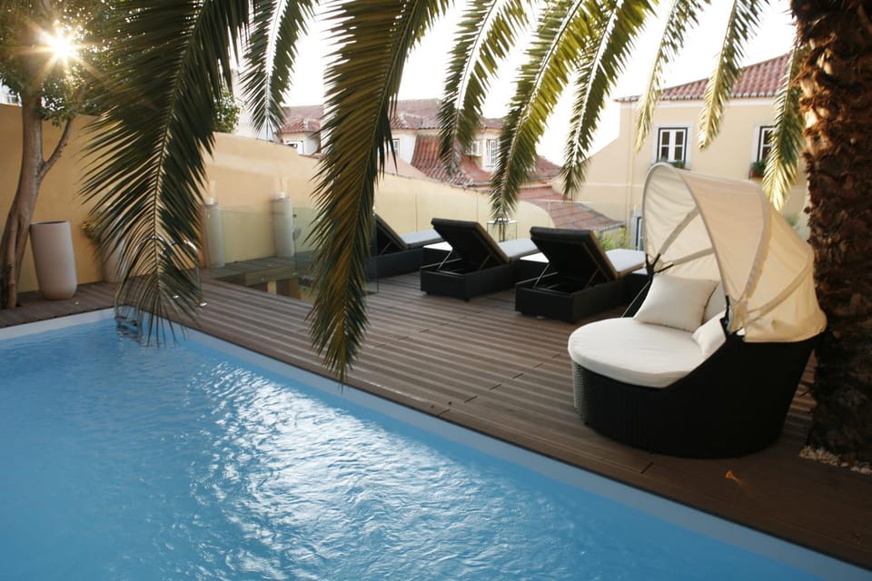 Swimming pool, Swimming pool