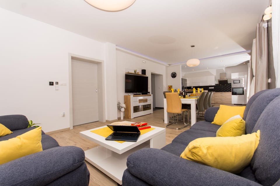 Kitchen or kitchenette, Living room, Dining area