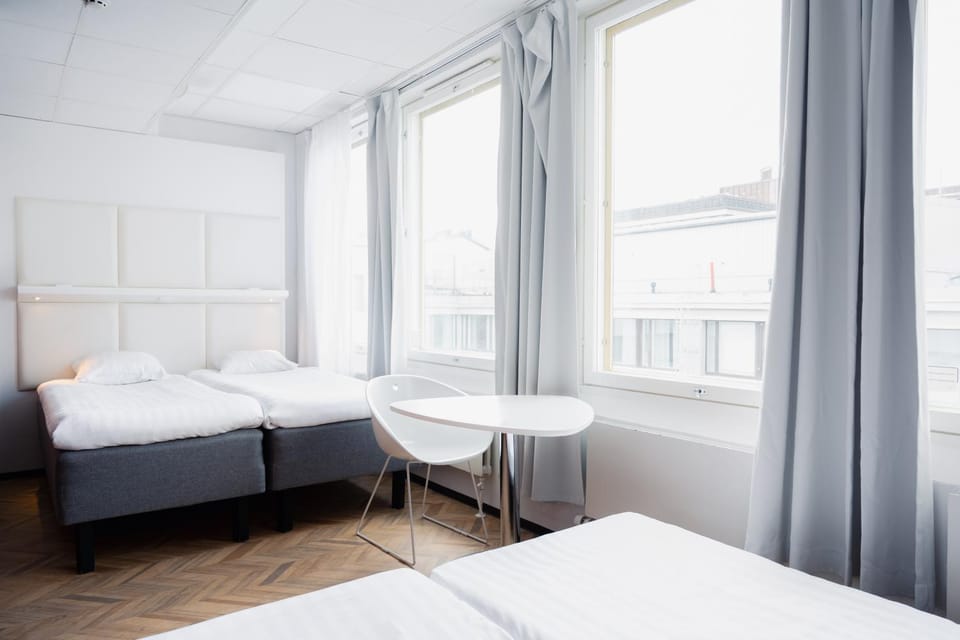 Bed, Living room