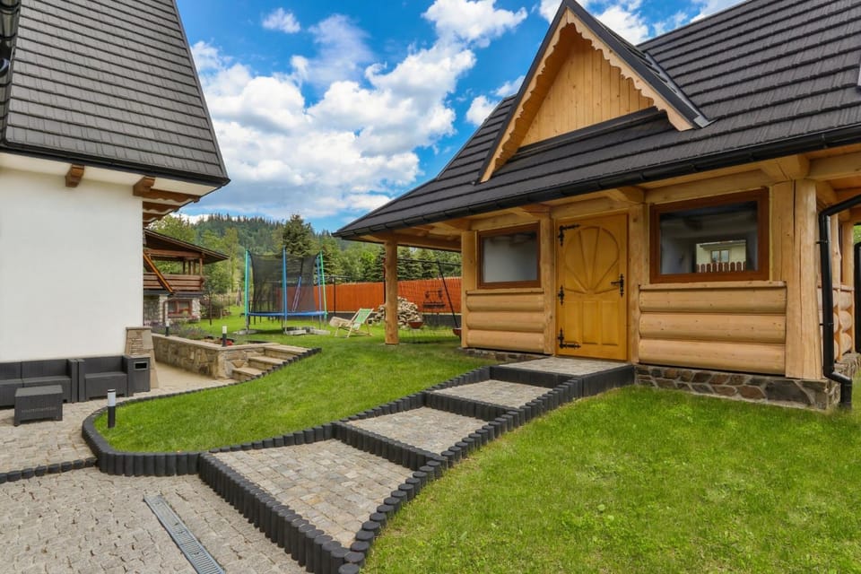 Property building, Garden, Garden view