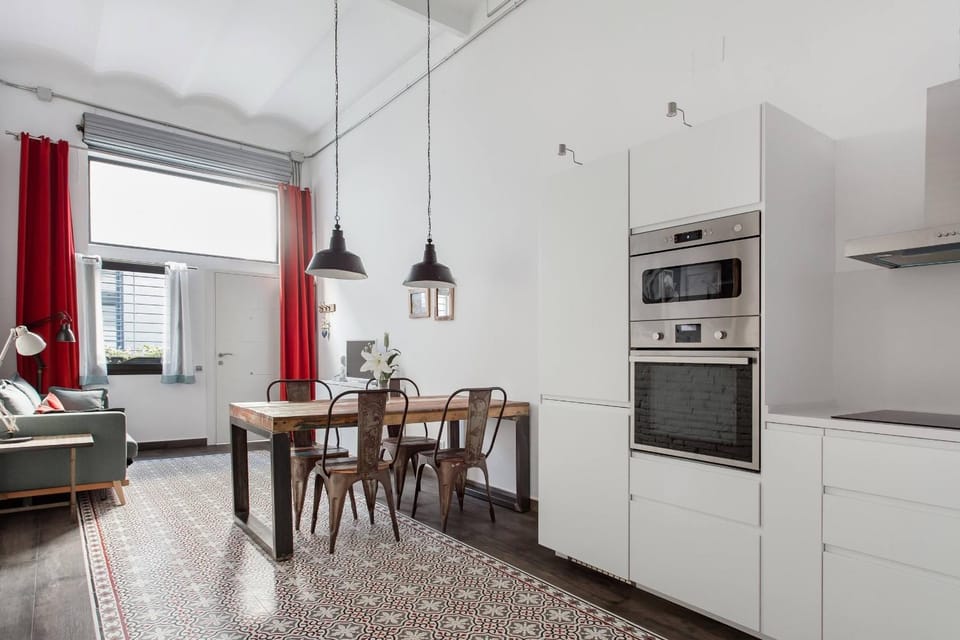 Dining area, kitchen