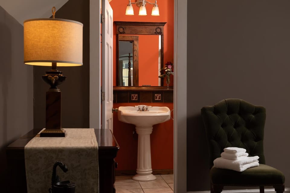 300 Clifton Bed and Breakfast in Loring Park