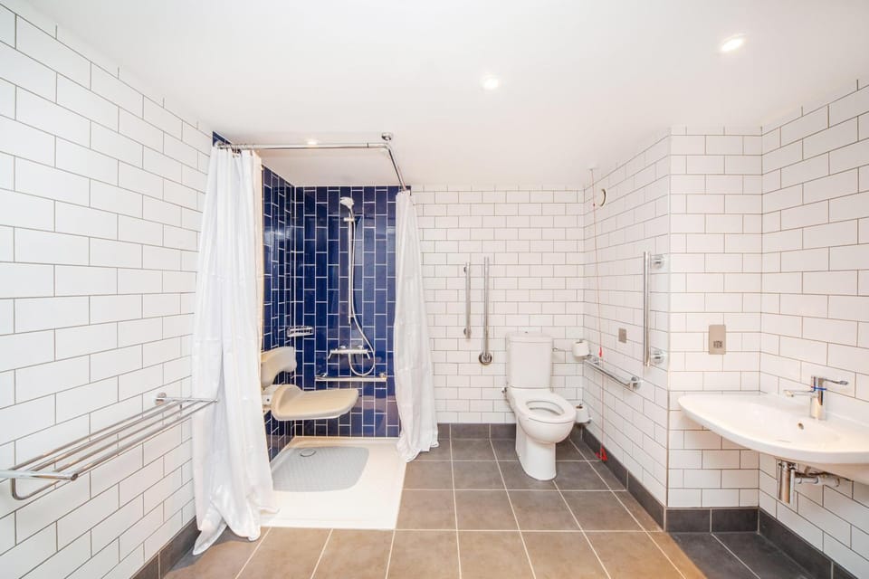 Shower, Toilet, Bathroom