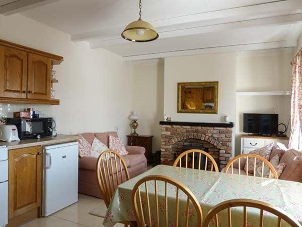 Brandy Harbour Cottage House in County Galway