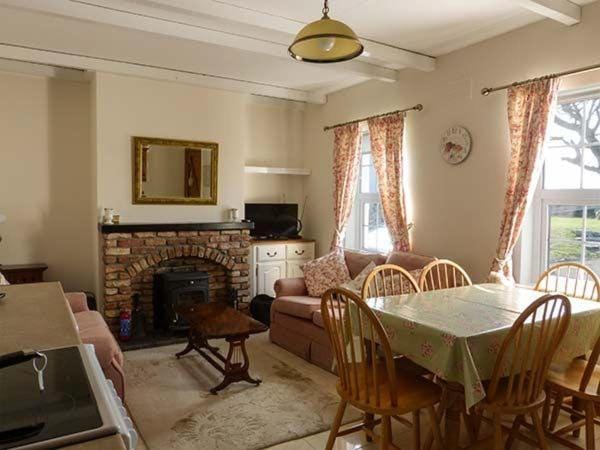 Brandy Harbour Cottage House in County Galway