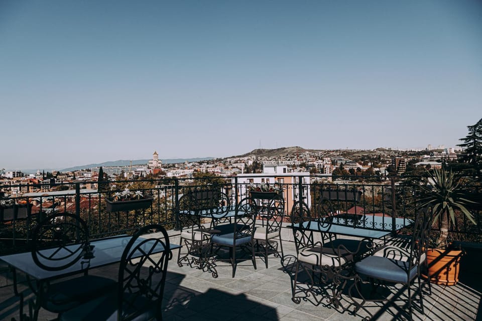 Natural landscape, View (from property/room), Balcony/Terrace, City view, Mountain view
