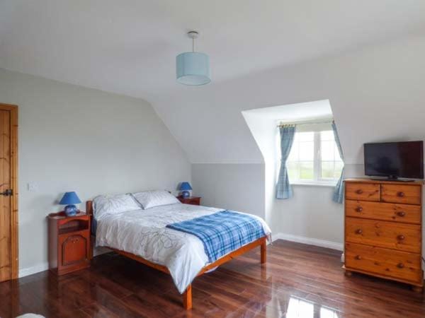 No 1 Apt, Brandy Harbour Cottage House in County Galway