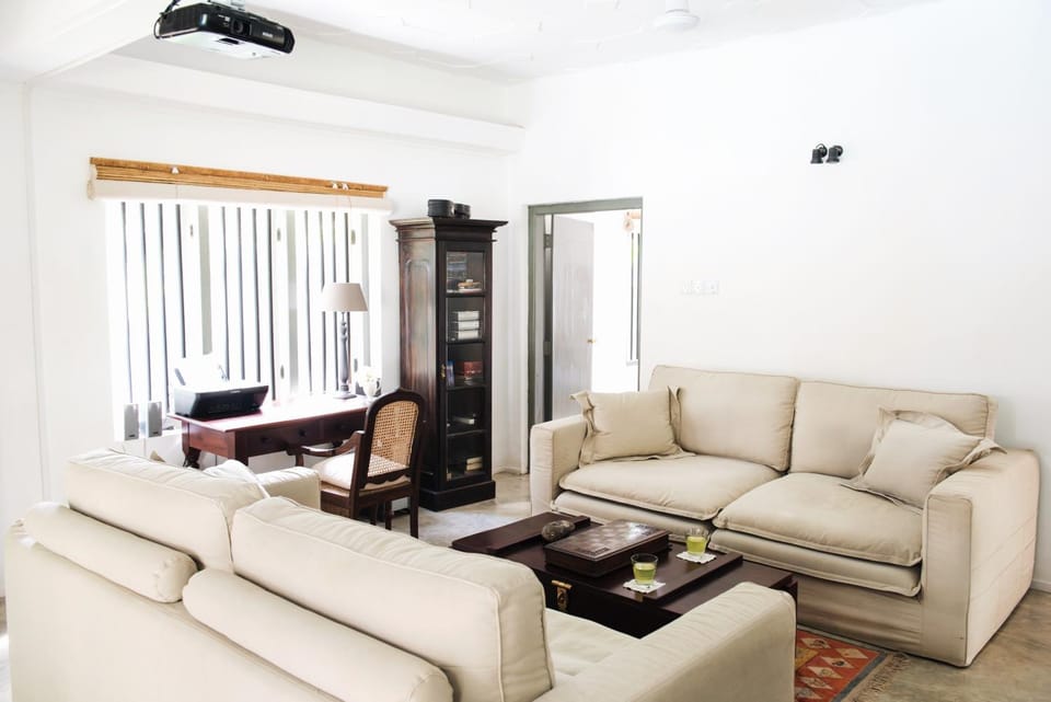 Communal lounge/ TV room