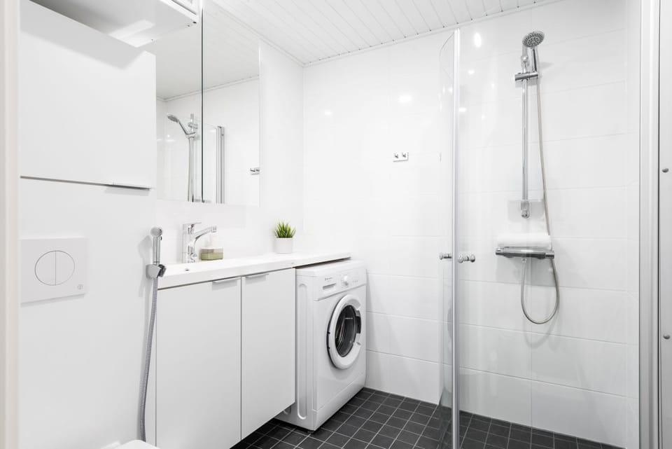 Shower, Bathroom, washing machine