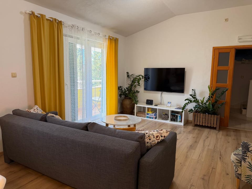 Sea and pine paradise Apartment in Dubrovnik-Neretva County