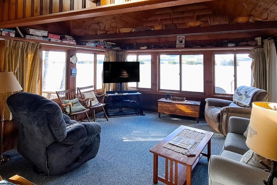 TV and multimedia, Living room, Seating area