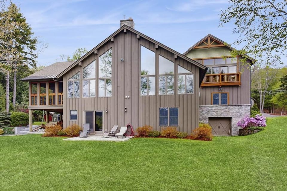 Property building, Day, Garden