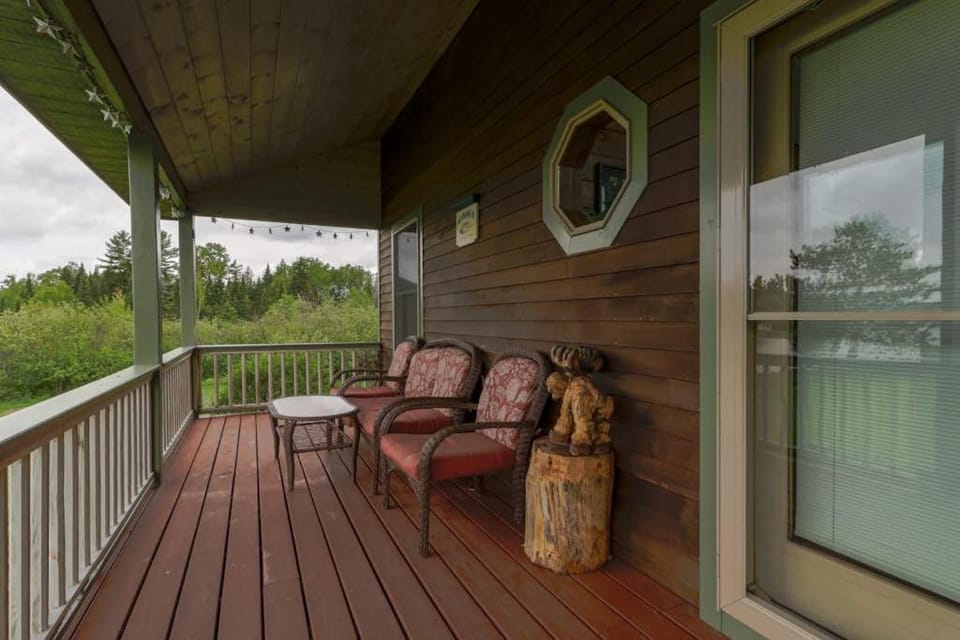 Moose Dance Loon Song House in Moosehead Lake