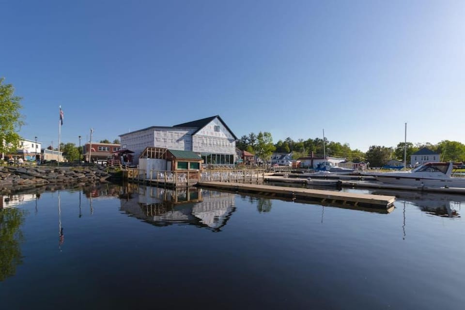 Nearby landmark, Day, Activities, Lake view