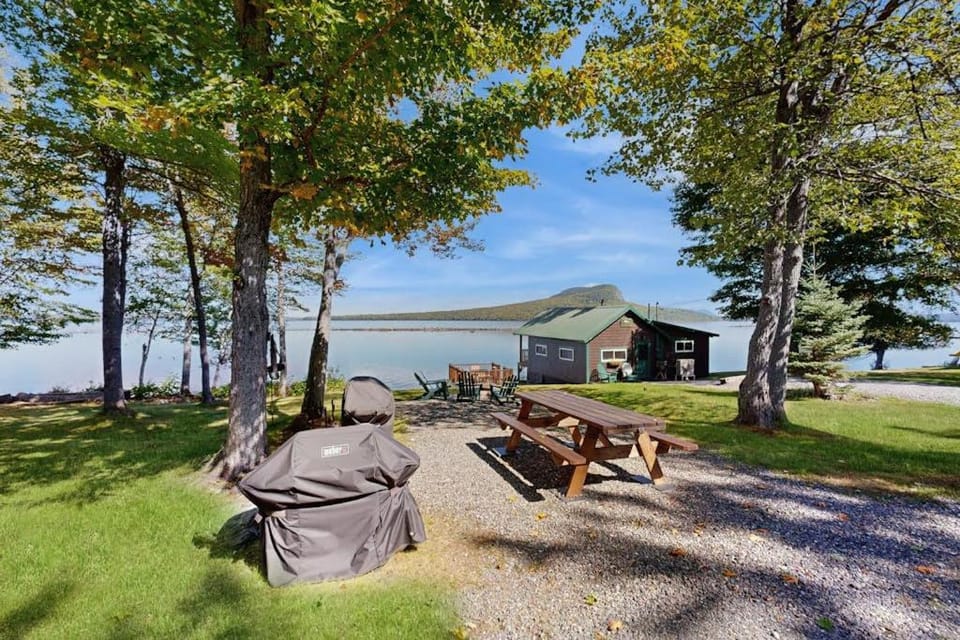 The Rockwood Cabin on Moosehead Lake Cabin in Moosehead Lake