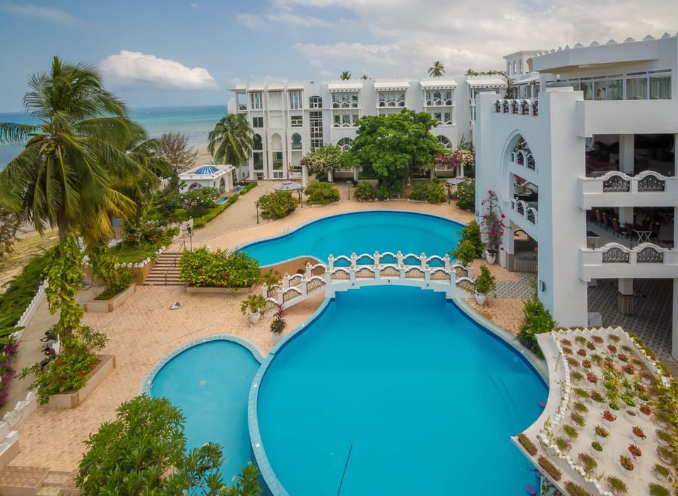 Pool view, Swimming pool