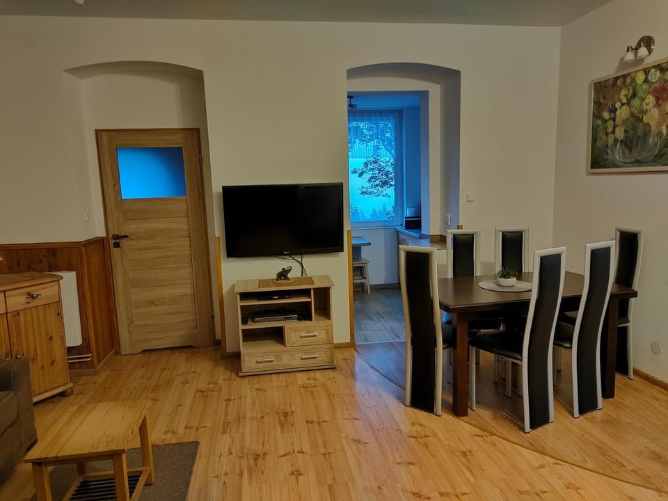 TV and multimedia, Living room