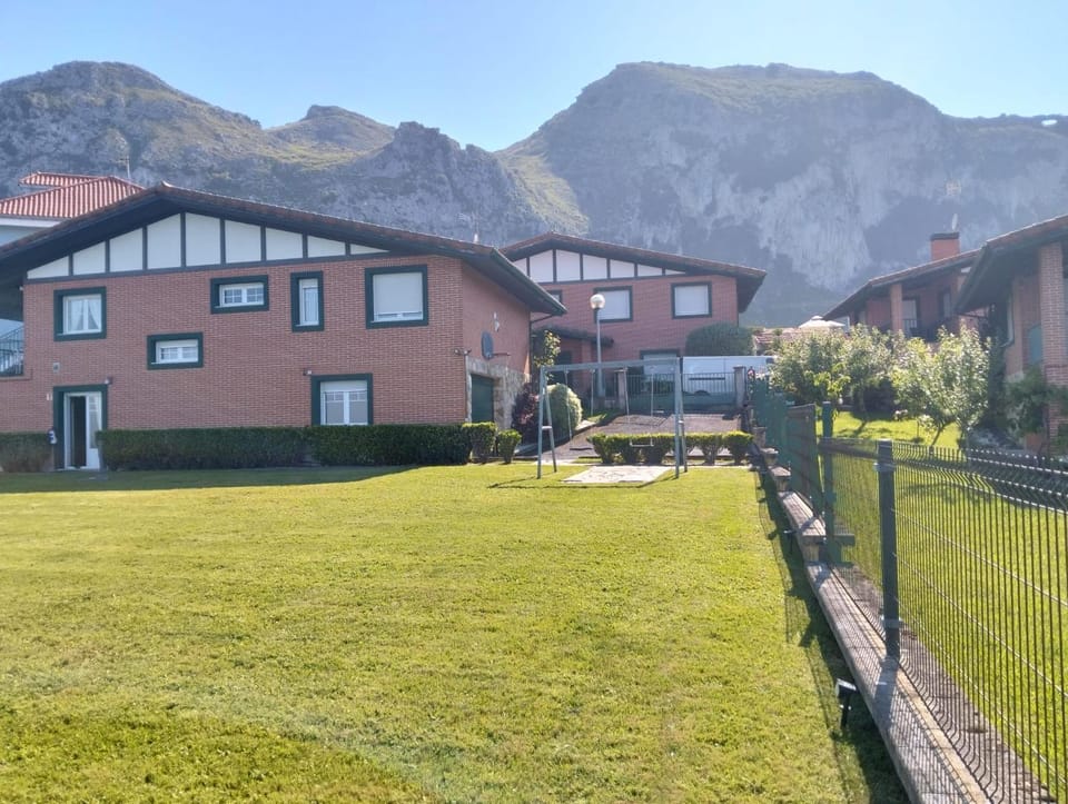 Villa La Ballena de Sonabia Villa in Cantabria