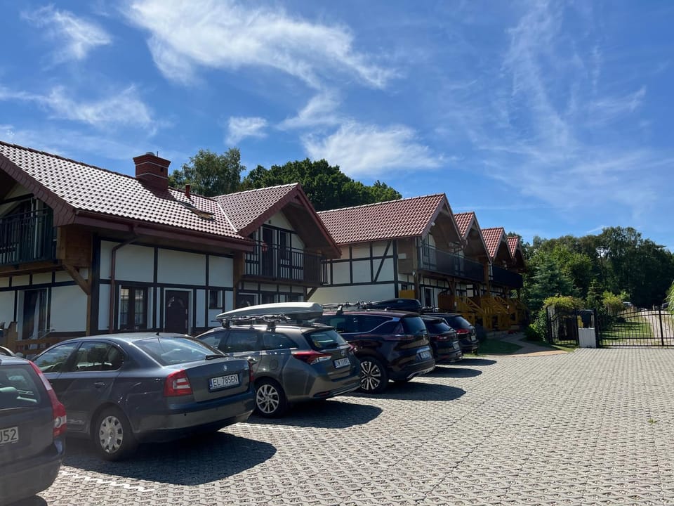 Słoneczne Dęby Apartment in Pomeranian Voivodeship