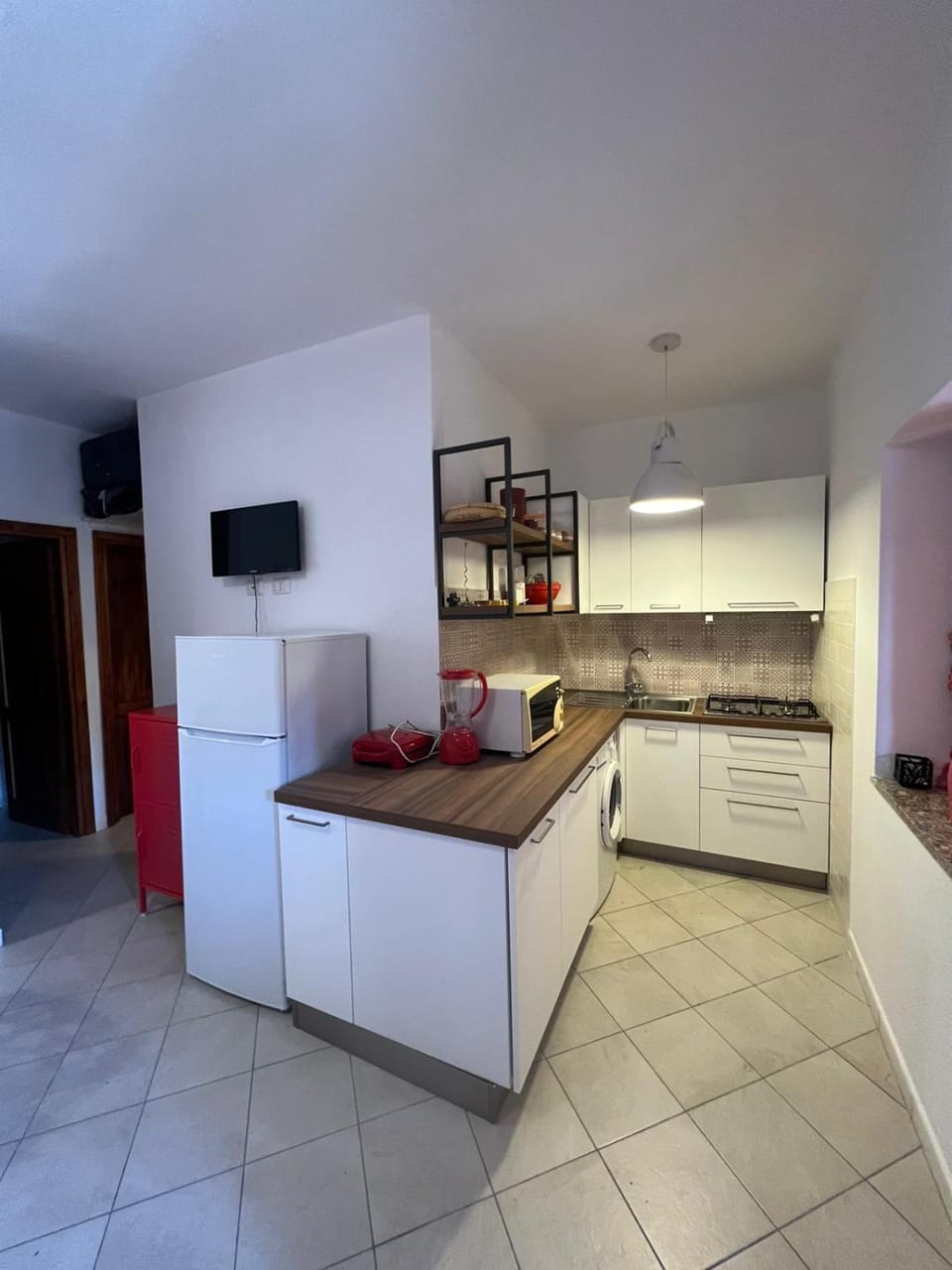 Trilocale climatizzato con cortile House in San Teodoro