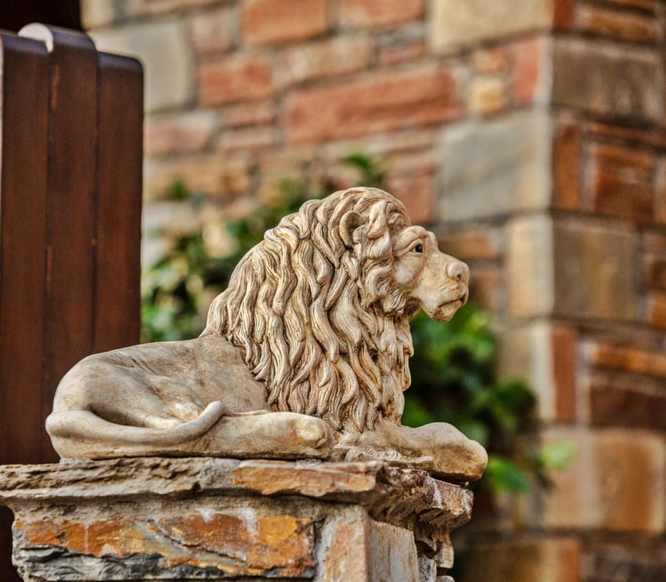 Facade/entrance, Decorative detail