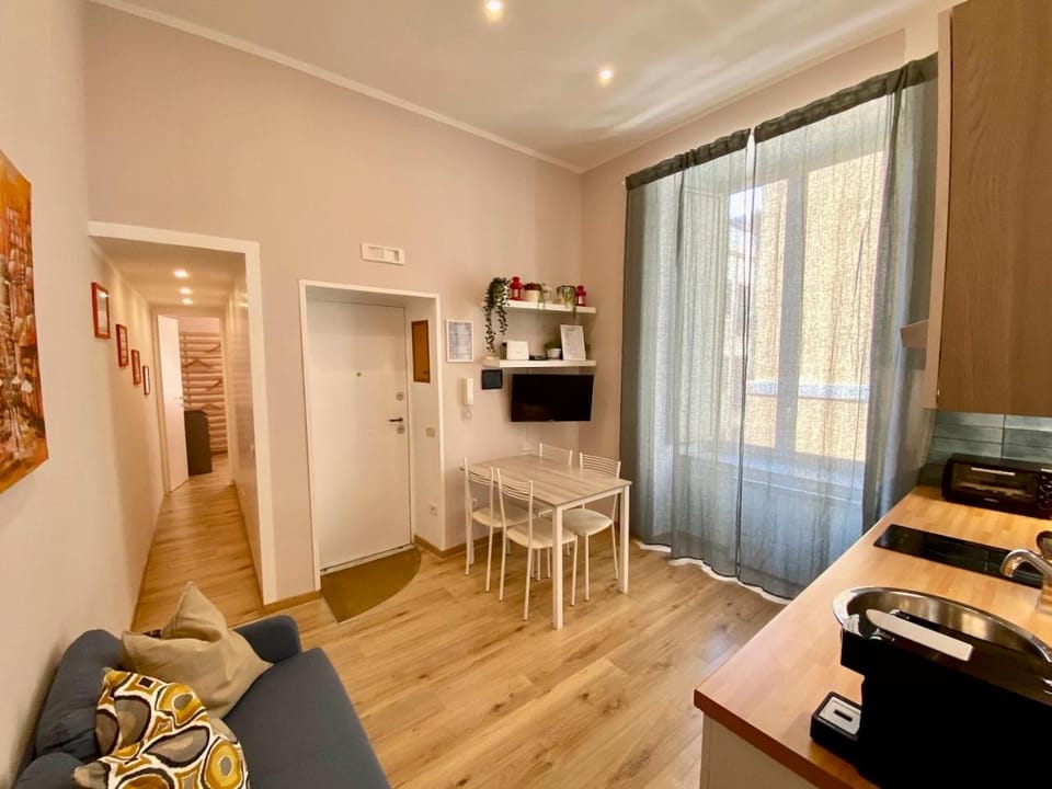 TV and multimedia, Kitchen or kitchenette, Living room, Dining area