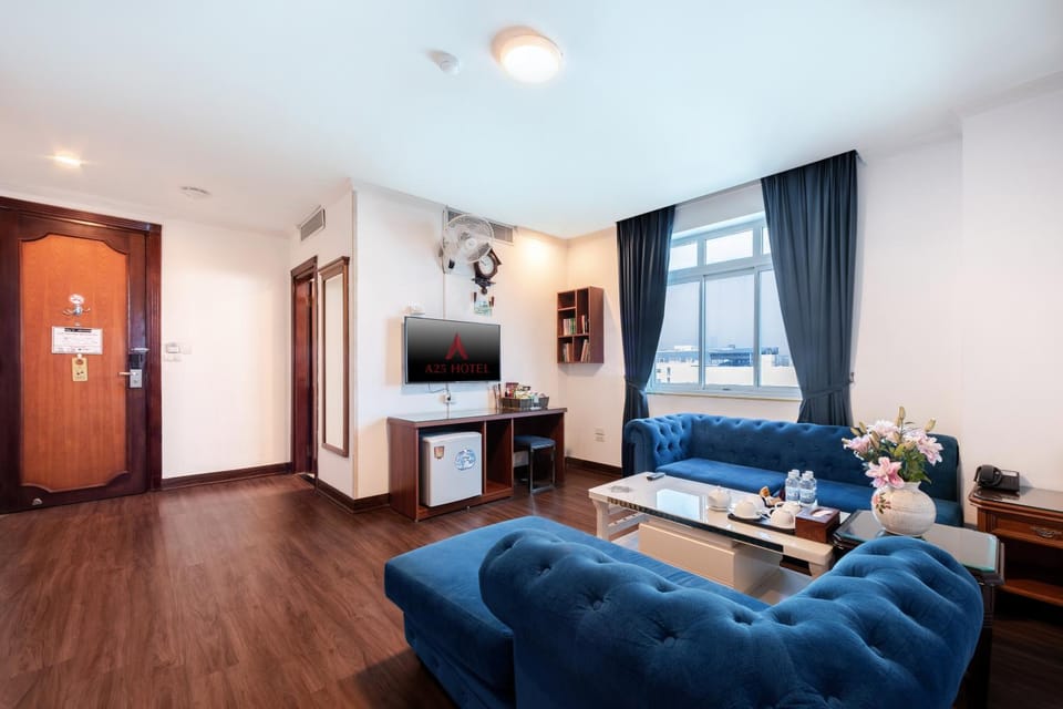 Living room, Photo of the whole room